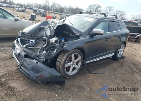 2013 Volvo Xc60 T6/T6 Platinum/T6 Premier Plus/T6 R-Design/T6 R-Design Platinum/T6 R-Design Premier Plus из США, поврежденный, VIN YV4902DZ8D2441393